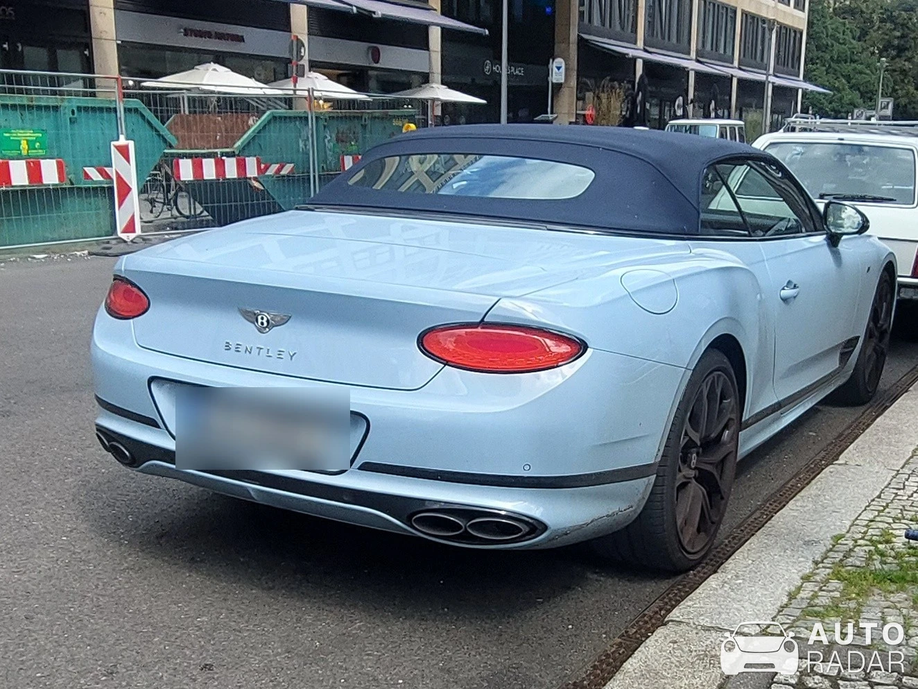 Bentley Continental GTC V8 2020 spotted in Berlin