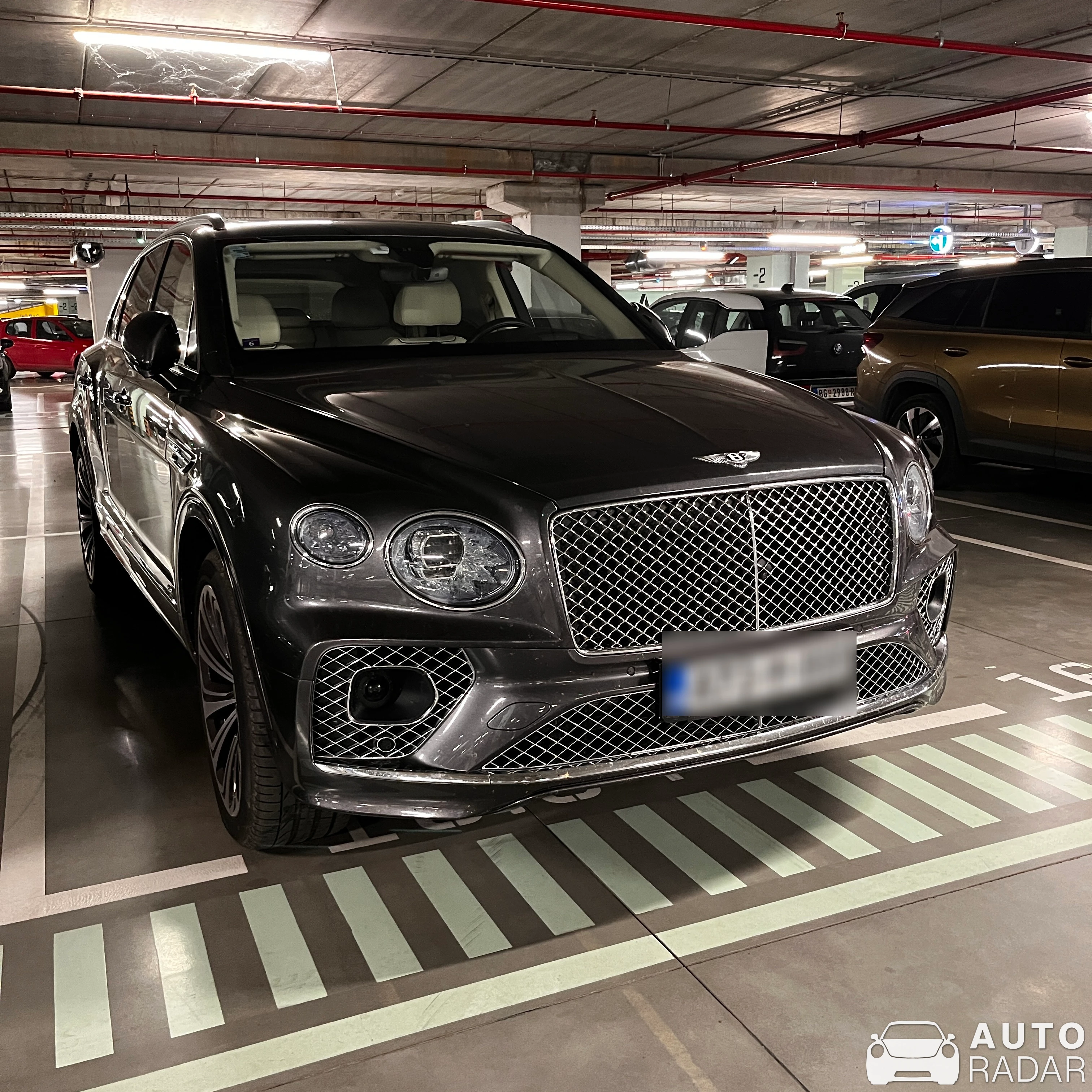Bentley Bentayga Diesel spotted in Београд