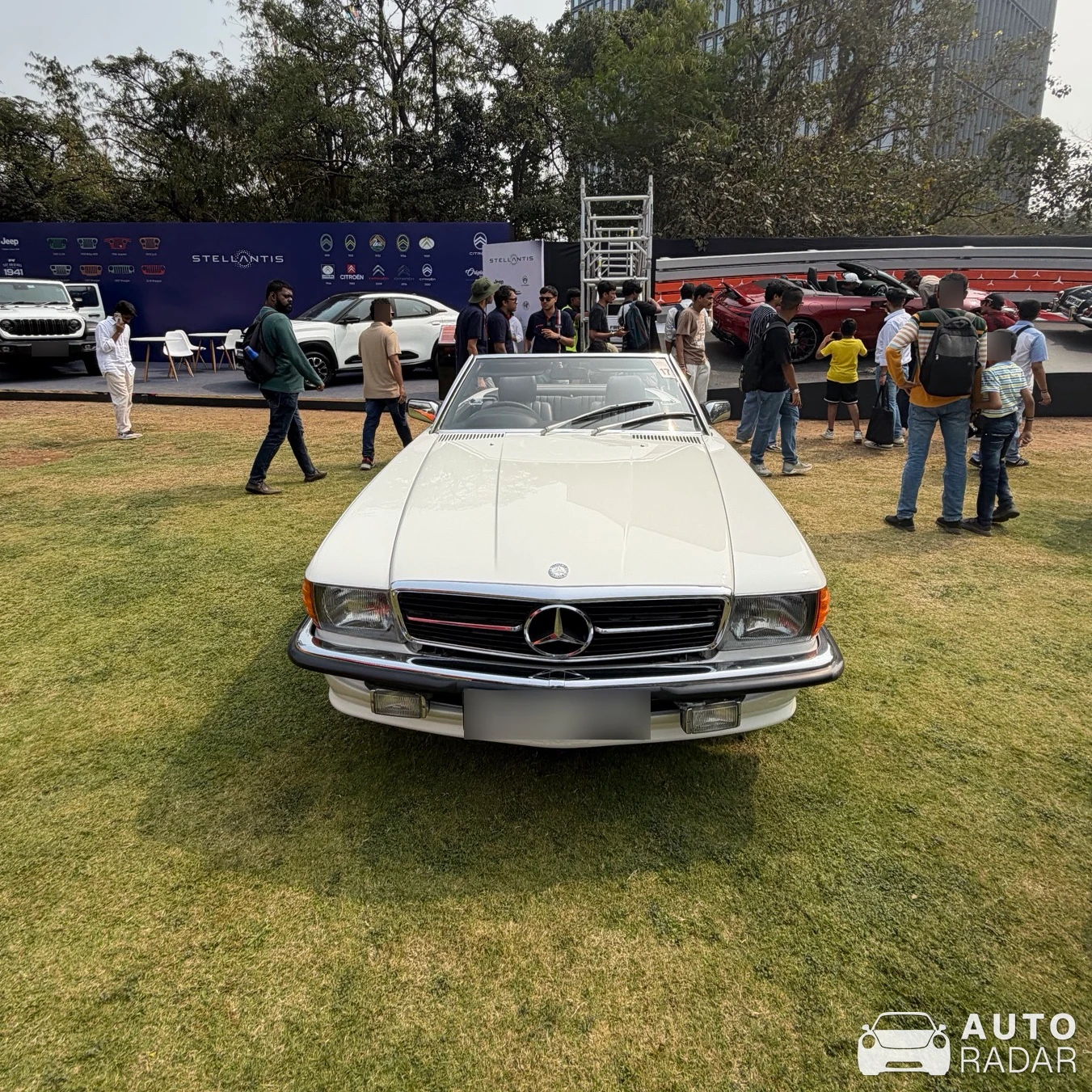 Mercedes-Benz 450 SL spotted in Mumbai