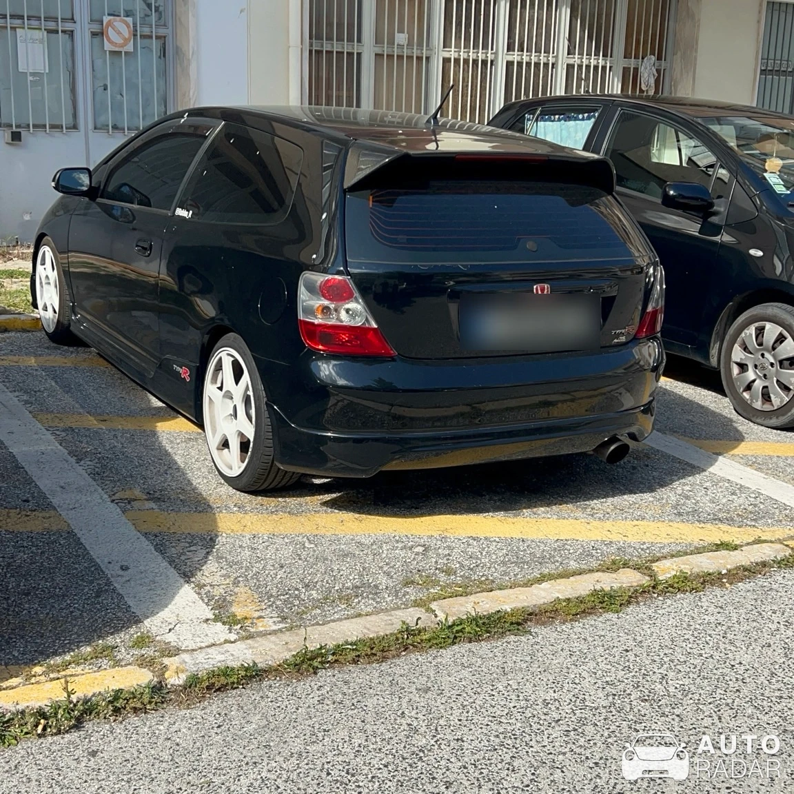Honda Civic Type-R 2003 spotted in Forte da Casa