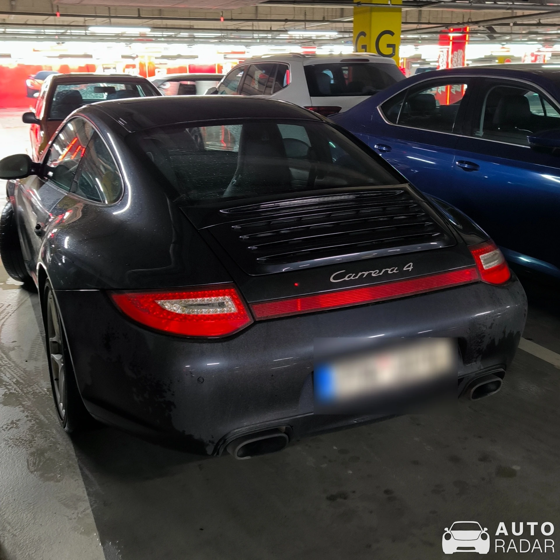 Porsche 997 Carrera 4 spotted in Moravská Ostrava a Přívoz, Czechia