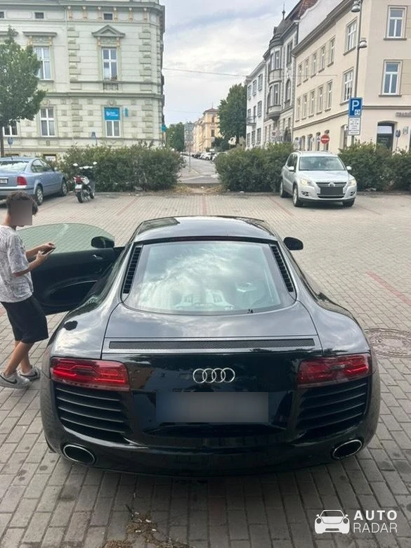 Audi R8 V8 Spyder 2013 spotted in Znojmo