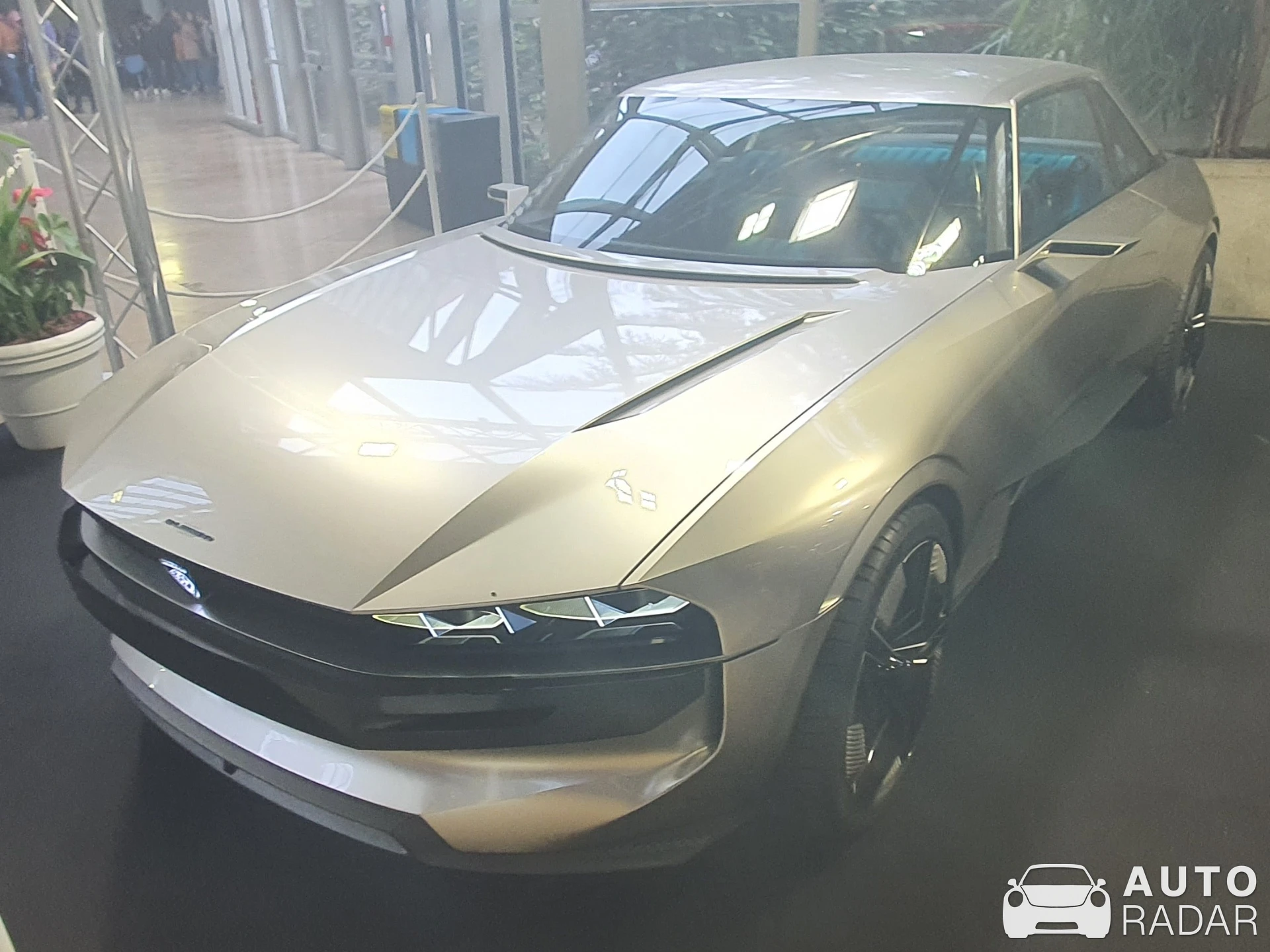 Peugeot E-Legend spotted in Chassieu