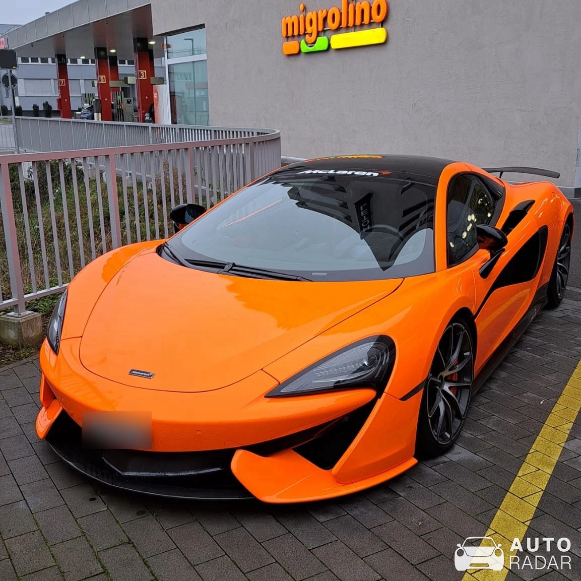 McLaren 600LT spotted in Spreitenbach, Schweiz