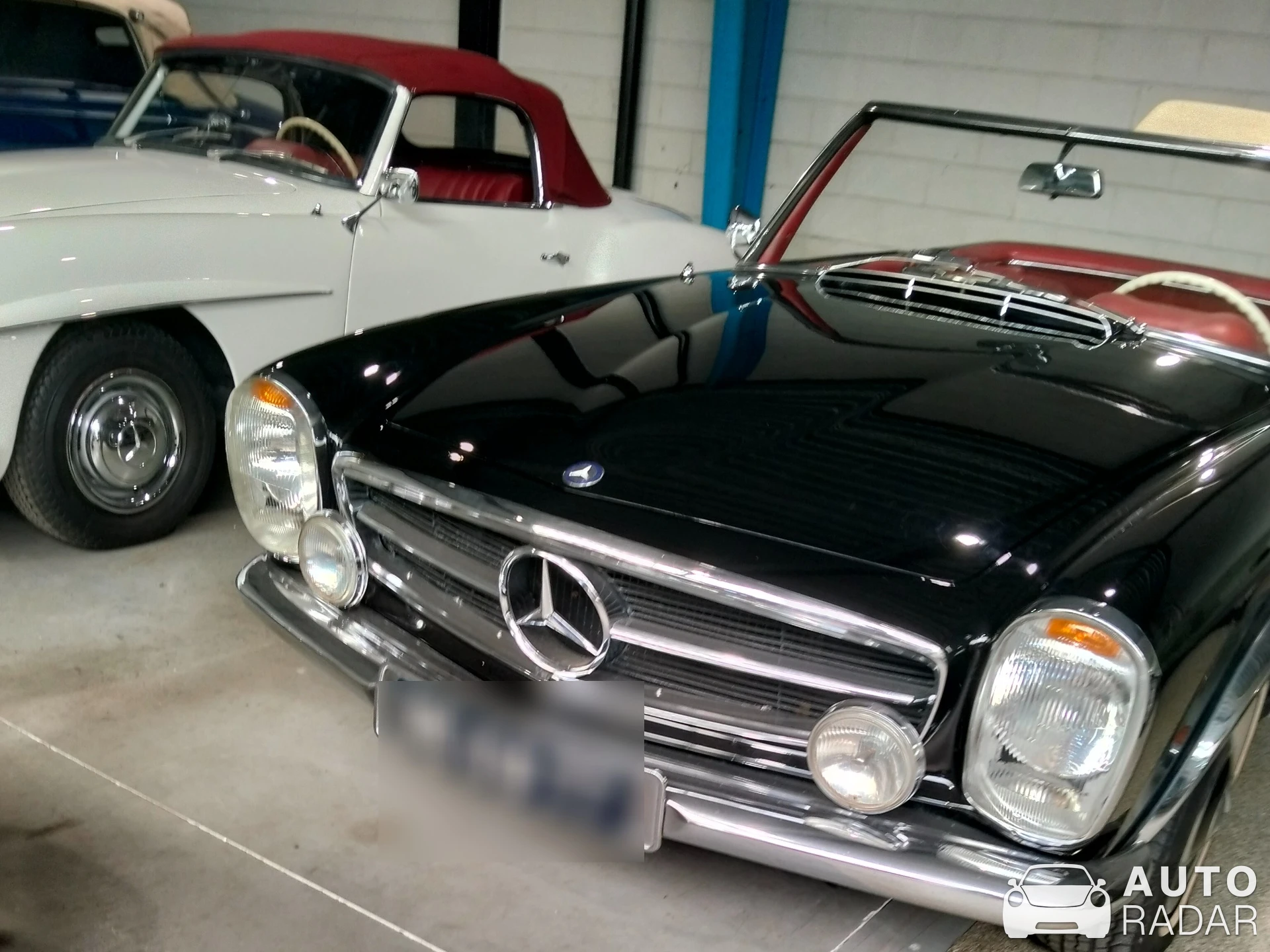 Mercedes-Benz 230 CE Cabriolet W123 spotted in Zelhem
