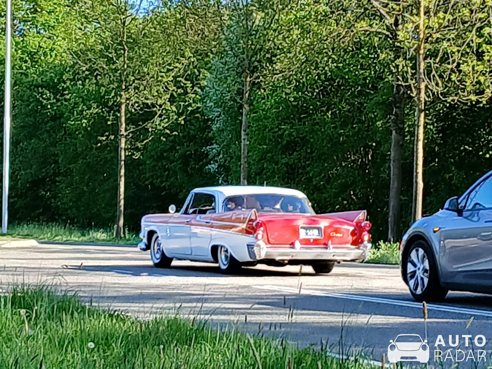 Chrysler Saratoga spotted in Doetinchem