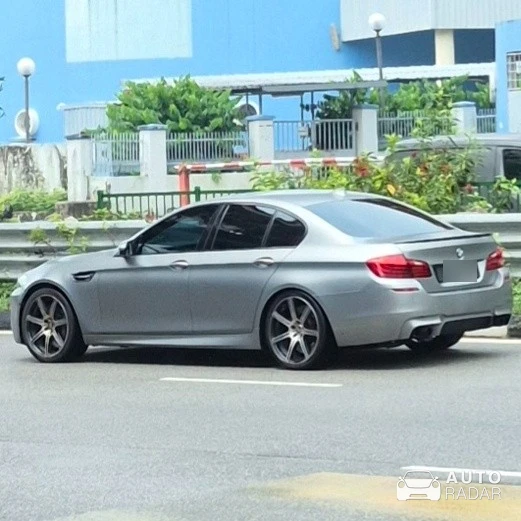 BMW M5 F10 30 Jahre Edition spotted in Singapore