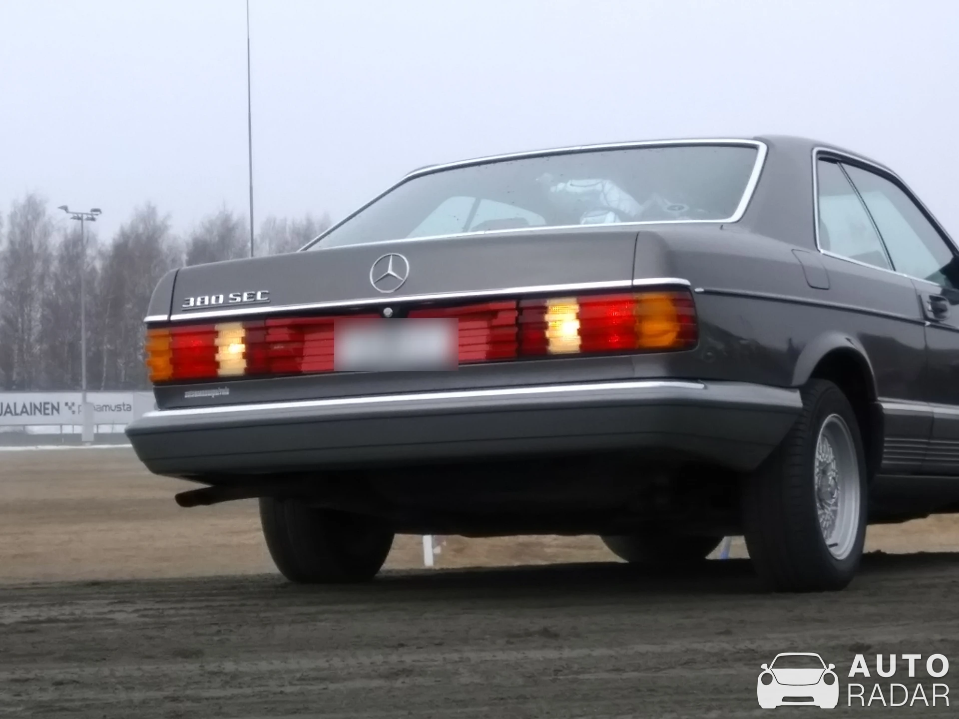 Mercedes-Benz 420 SEC spotted in Joensuu