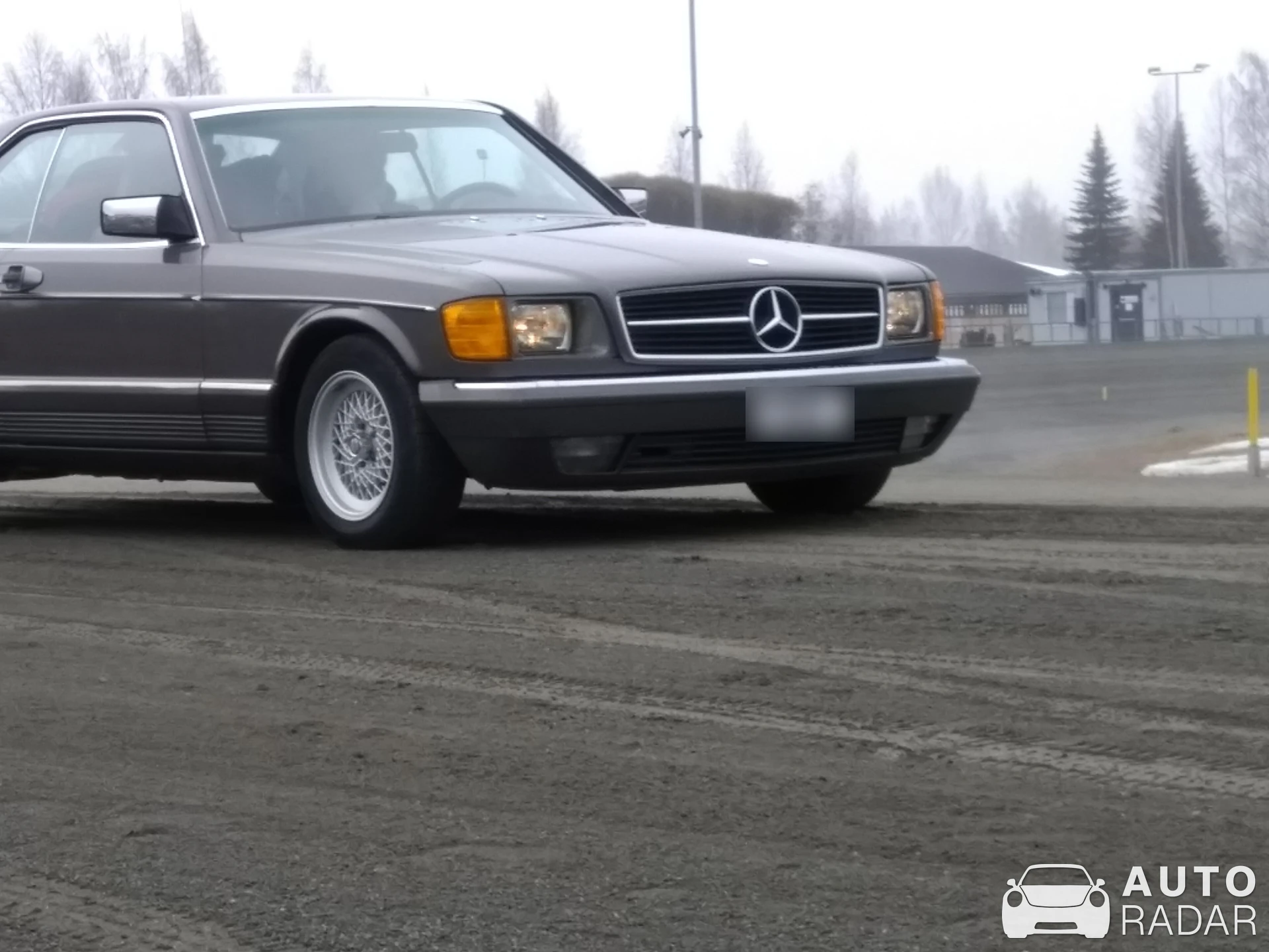 Mercedes-Benz 420 SEC spotted in Joensuu, Финляндия