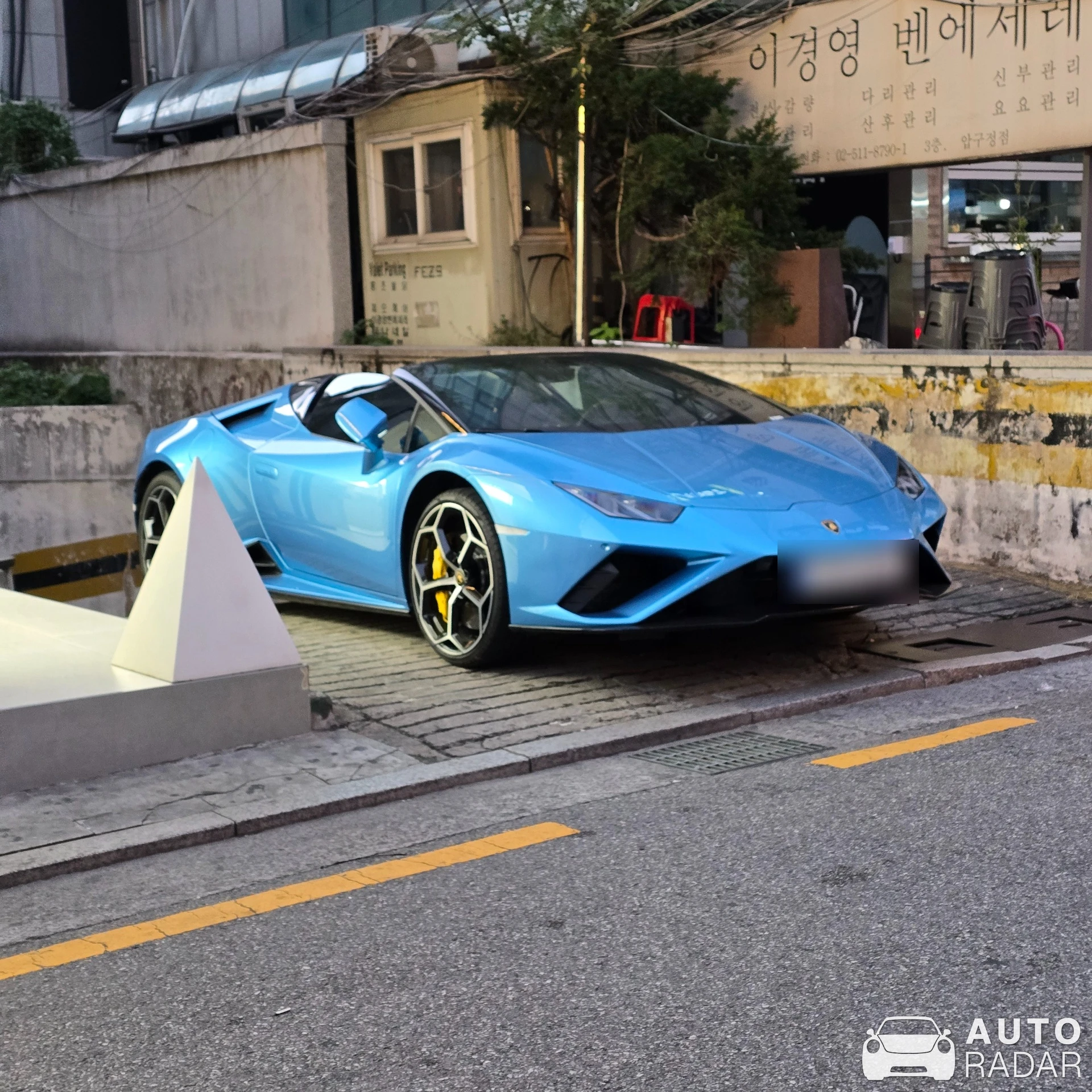 Lamborghini Huracán LP610-2 EVO RWD Spyder spotted in 강남구, 대한민국