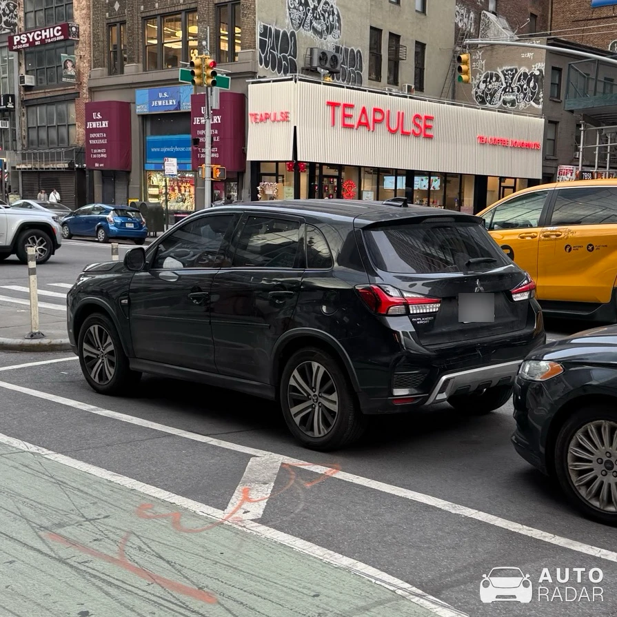Mitsubishi Outlander spotted in New York