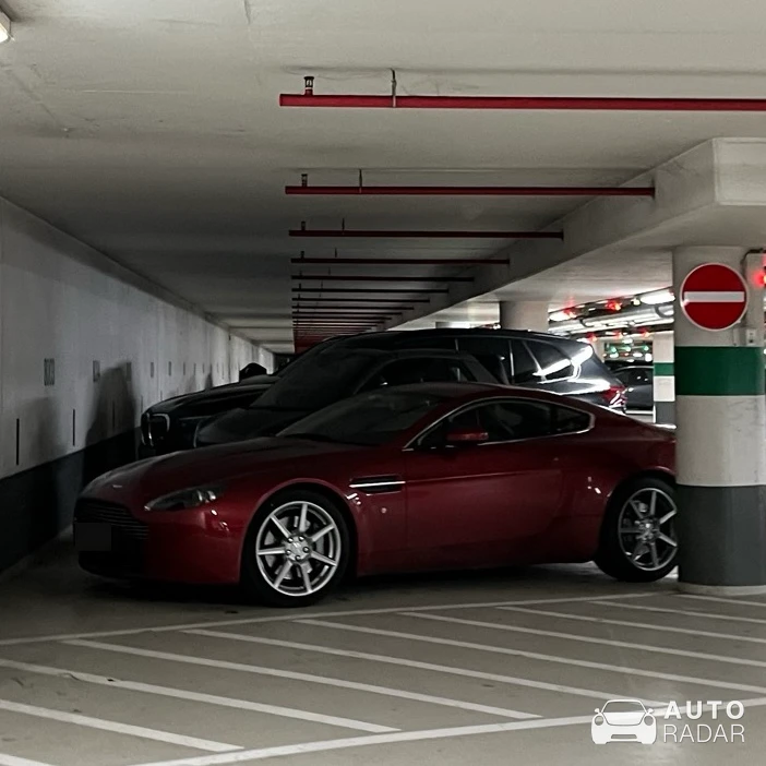 Aston Martin V8 Vantage spotted in Köln, Deutschland
