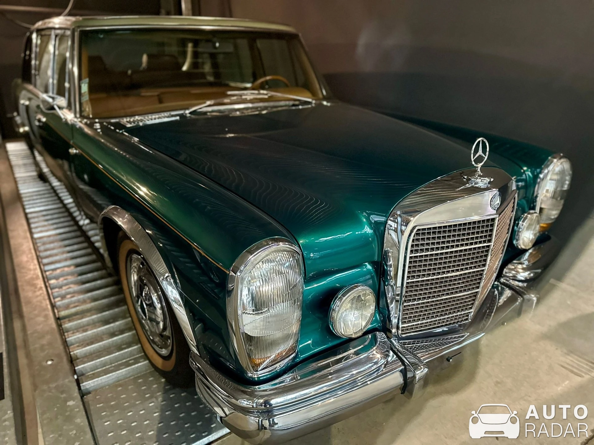 Mercedes-Benz 600 W100 spotted in Düsseldorf