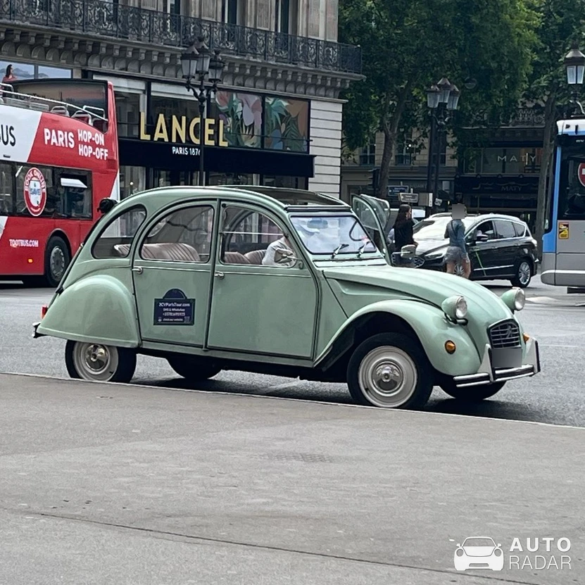 Citroën 2CV Azelle spotted in Paris