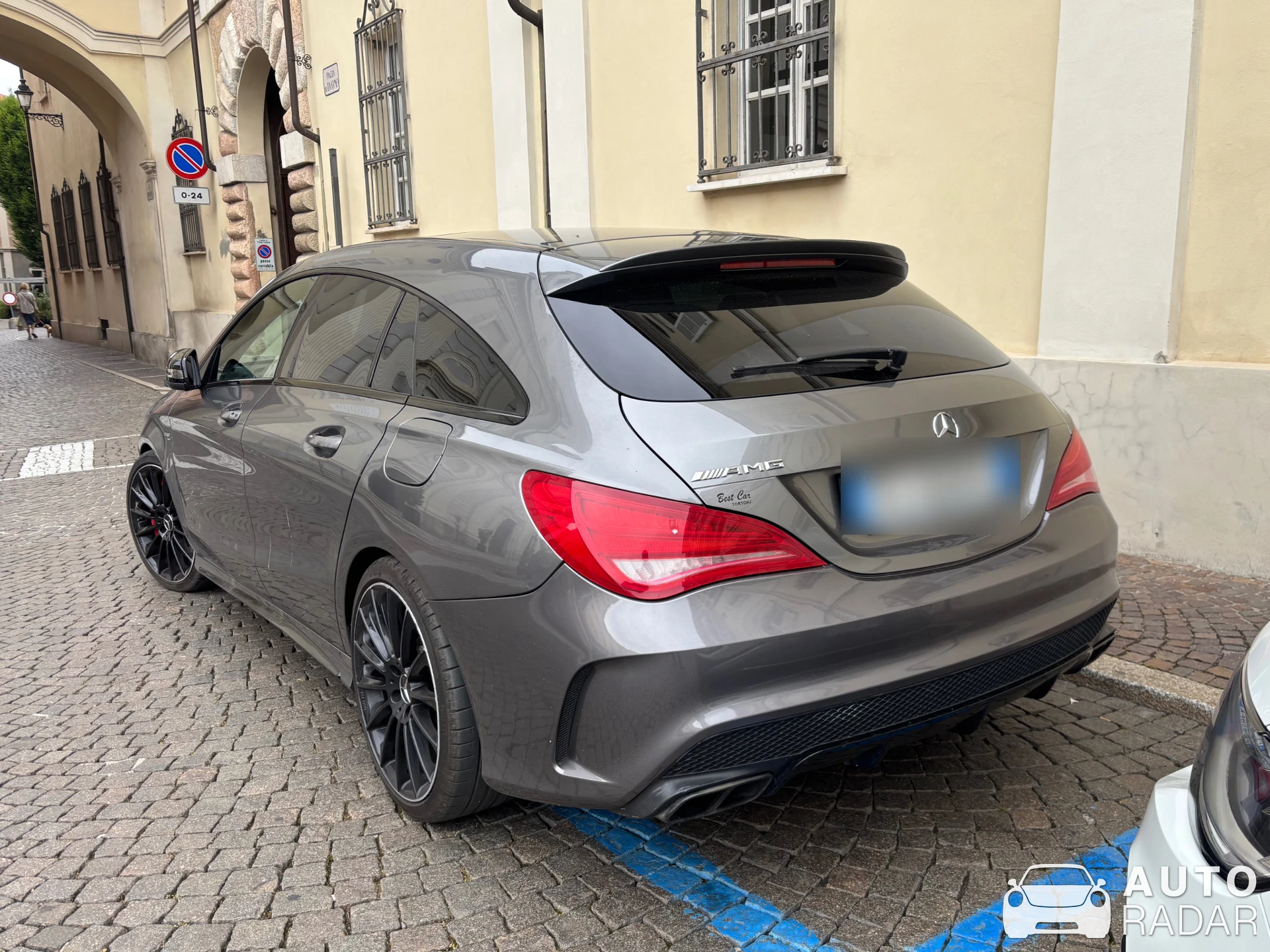 Mercedes-AMG CLA 45 Shooting Brake X117 spotted in Tortona