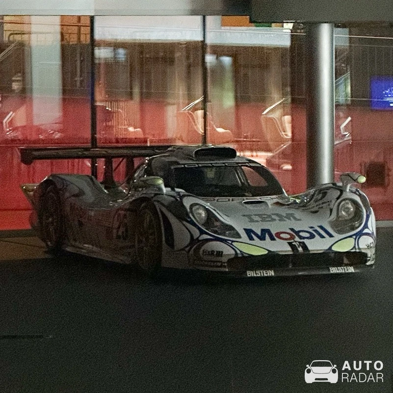 Porsche 996 GT1 spotted in Le Grand-Saconnex, Suisse