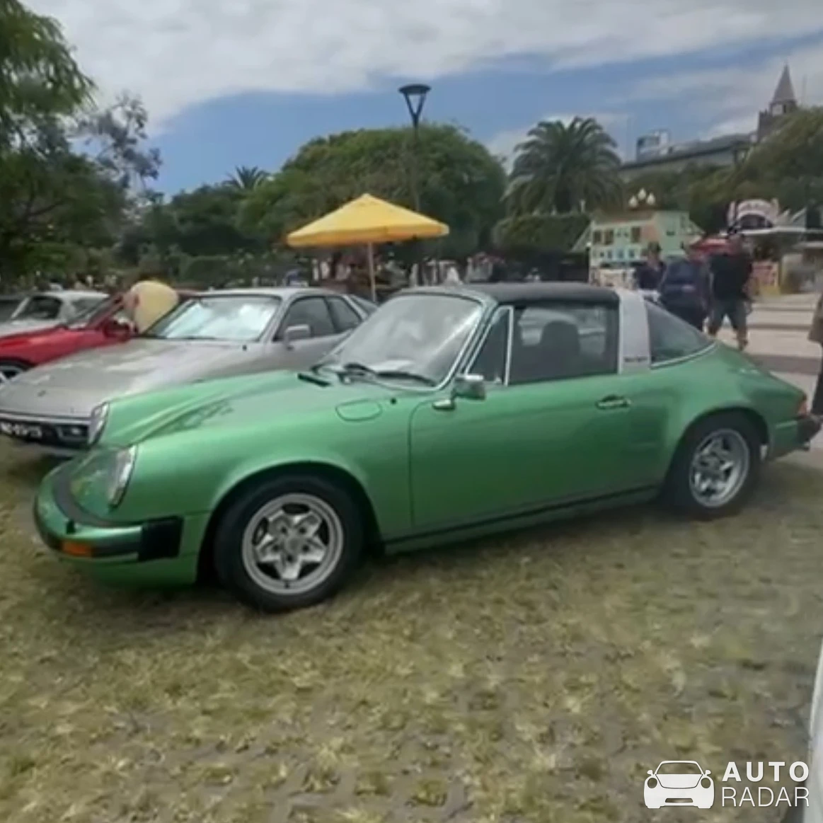 Porsche 911 SC Targa spotted in Lisbon, Portugal