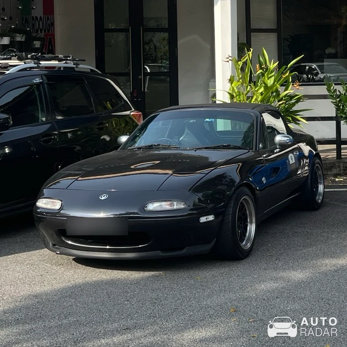 Mazda MX-5 NA spotted in Singapore, Singapore
