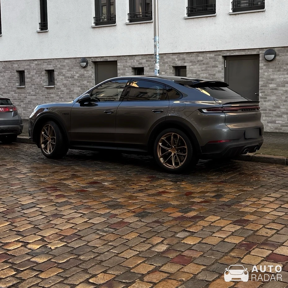 Porsche Cayenne Coupé Turbo S E-Hybrid spotted in Magdeburg, Germany