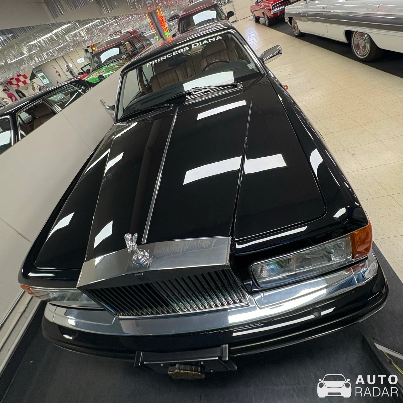 Rolls-Royce Phantom VII Silver spotted in Volo