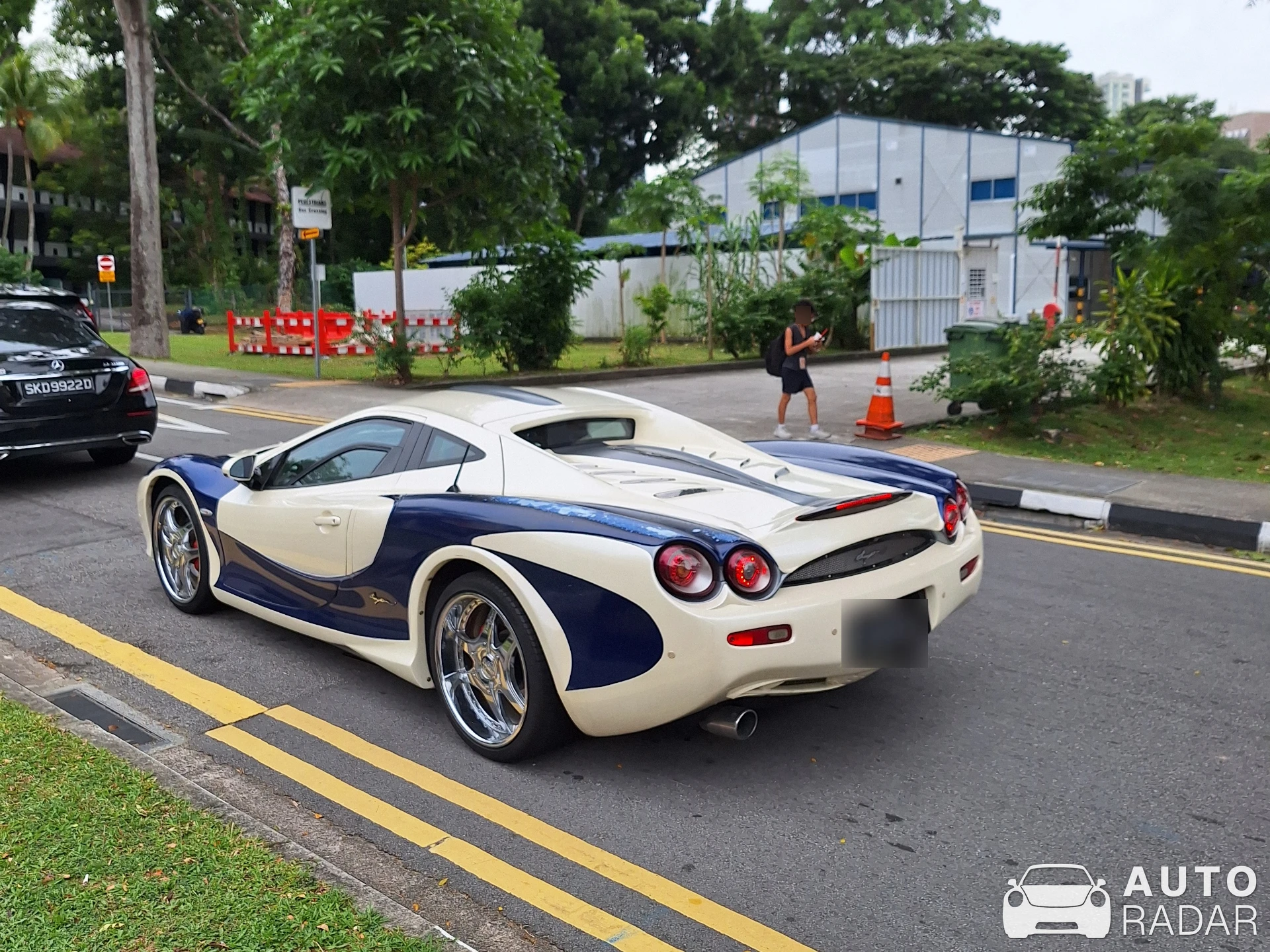 Mitsuoka Orochi spotted in Singapore