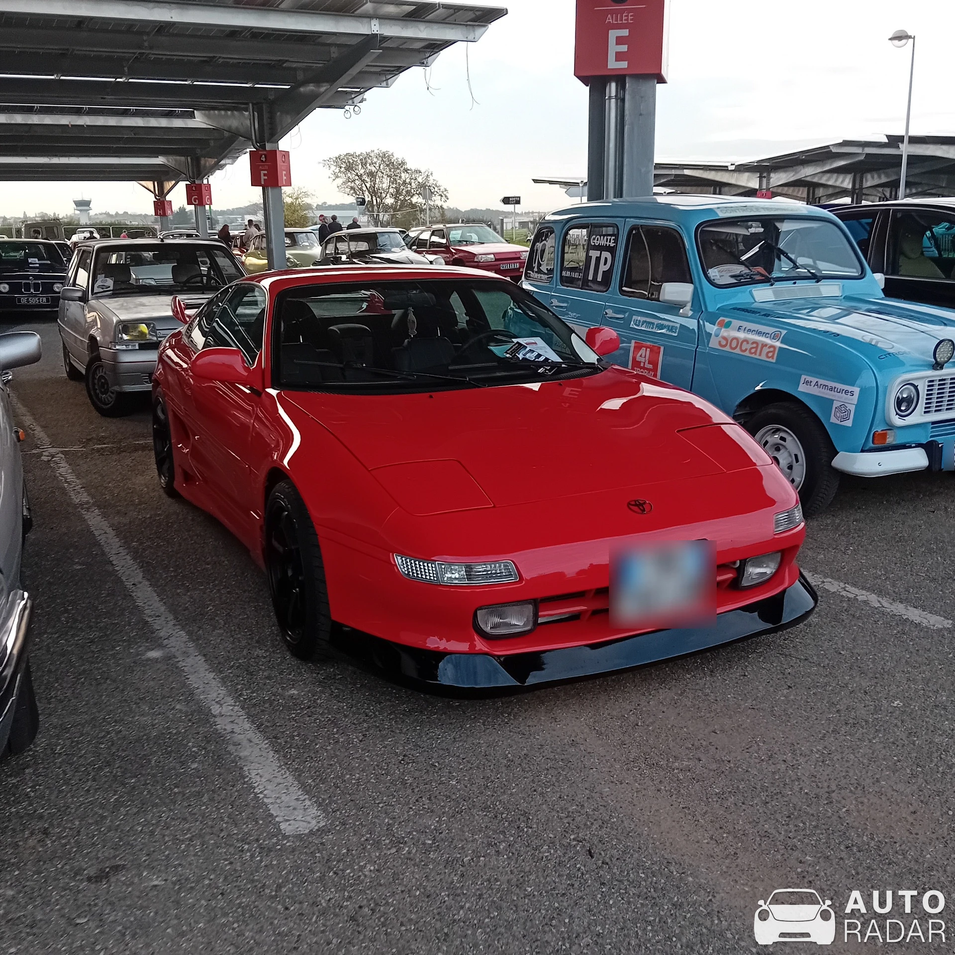 Toyota MR2 spotted in Lyon, France