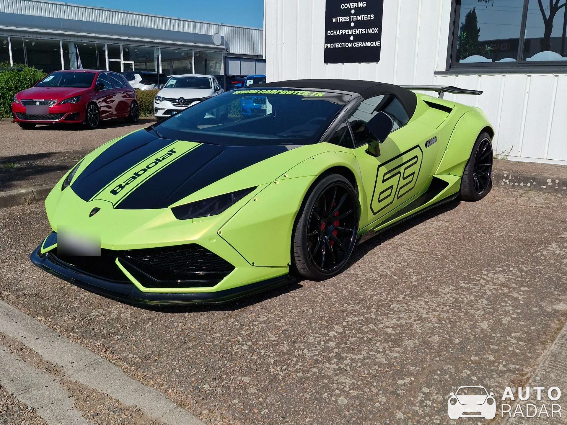 Lamborghini Huracán LP610-4 Spyder Liberty Walk spotted in Le Coteau