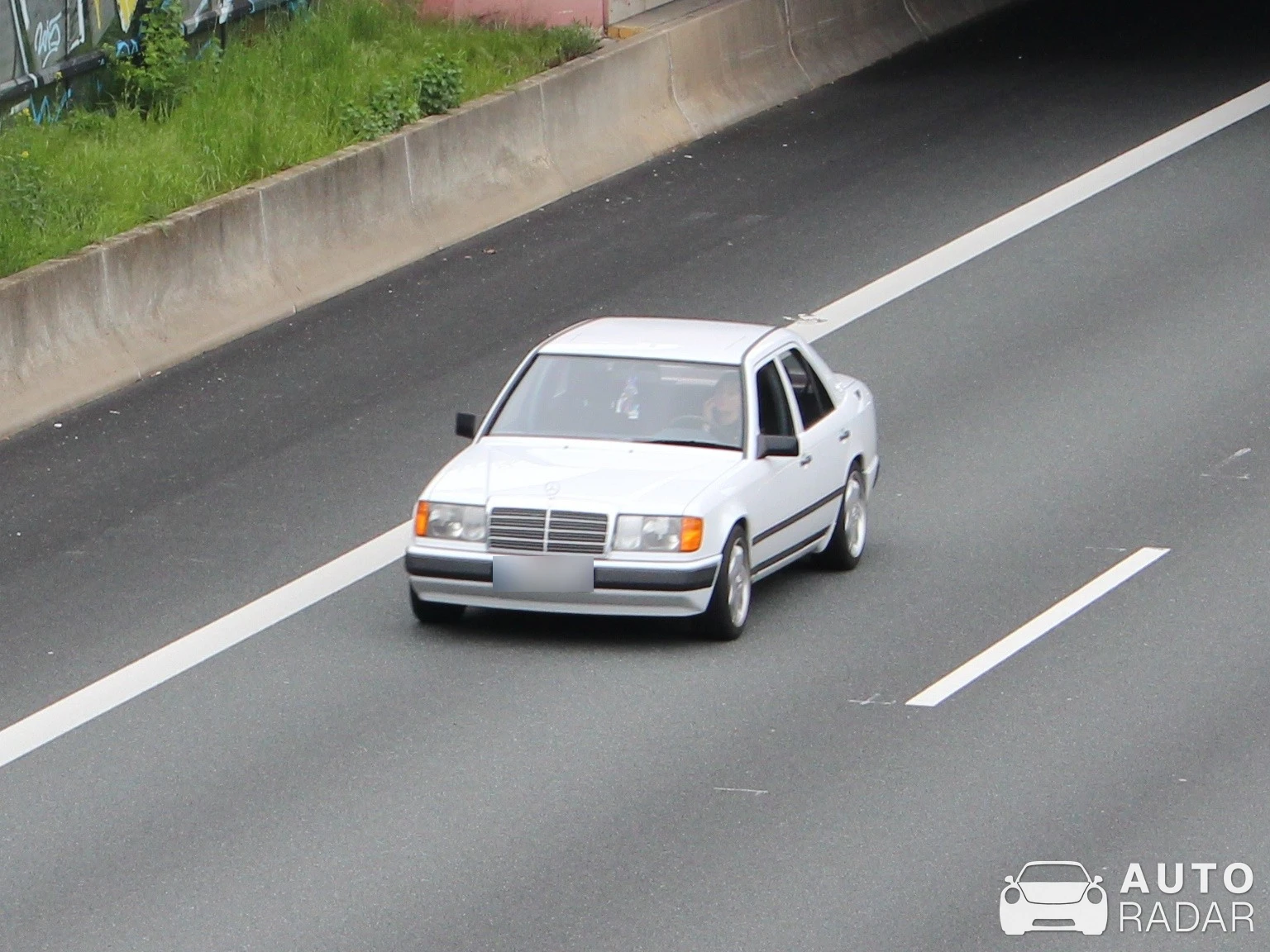 Mercedes-Benz 500E W124 spotted in Chemnitz