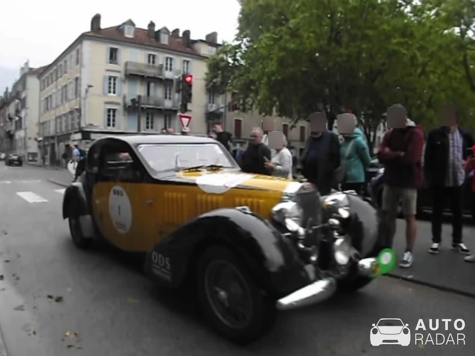 Bugatti Type 57S Atalante spotted in Pau