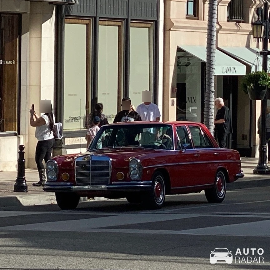 Mercedes-Benz 280 SE spotted in Beverly Hills, United States