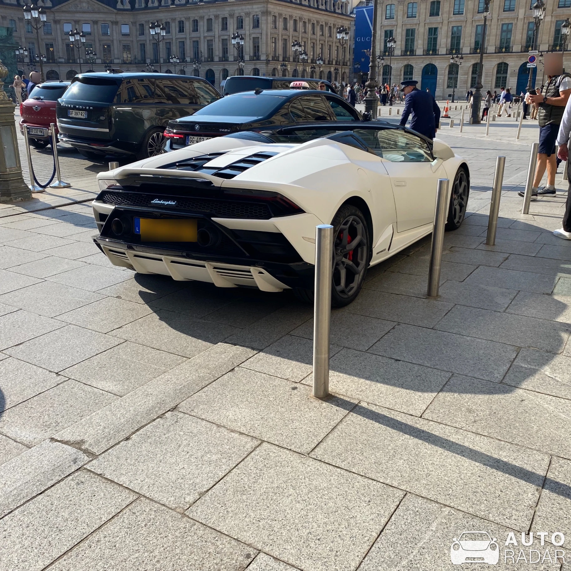 Lamborghini Huracán LP640-4 EVO Spyder spotted in Paris, France