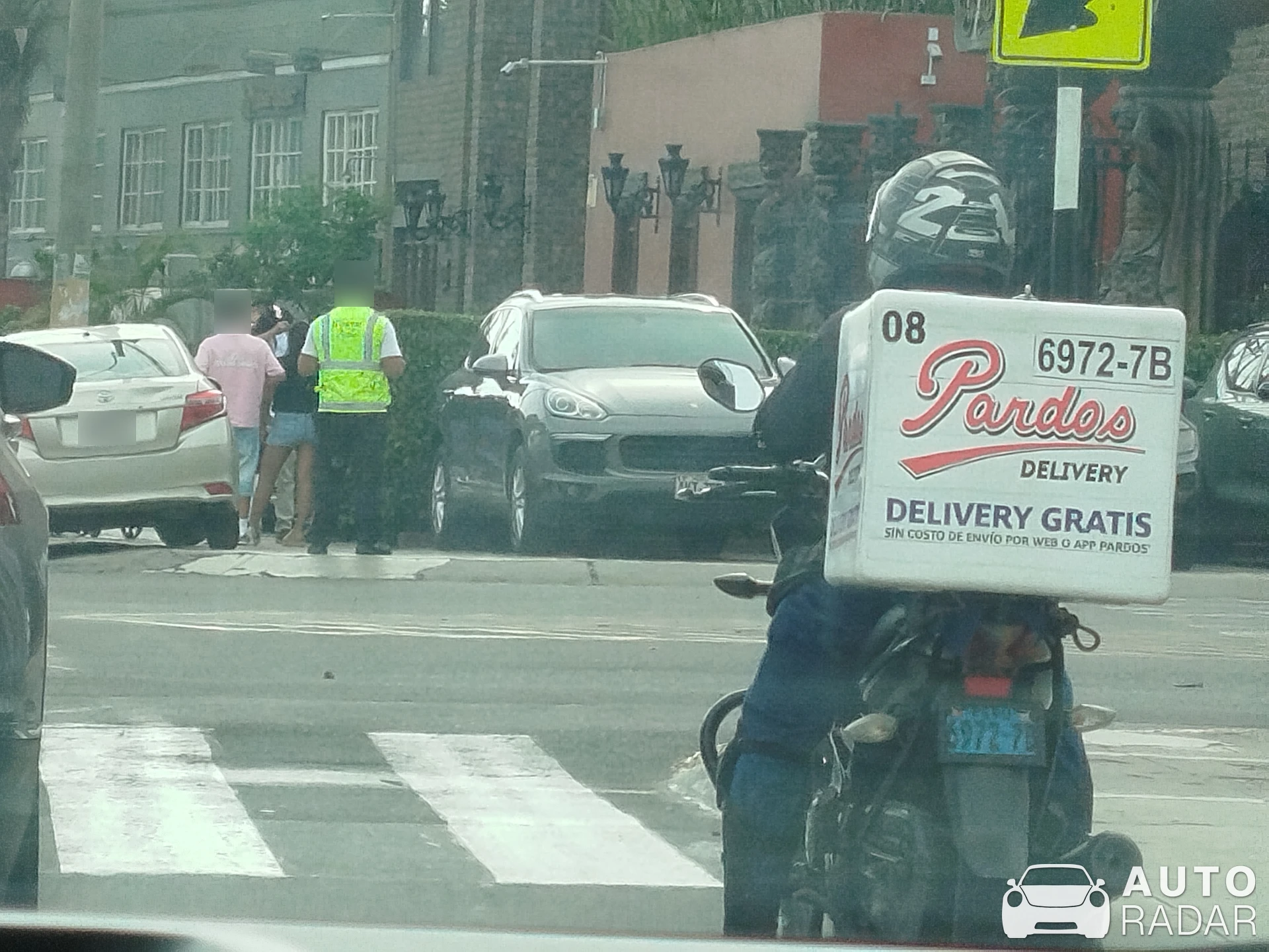 Porsche Cayenne spotted in Lima, Peru