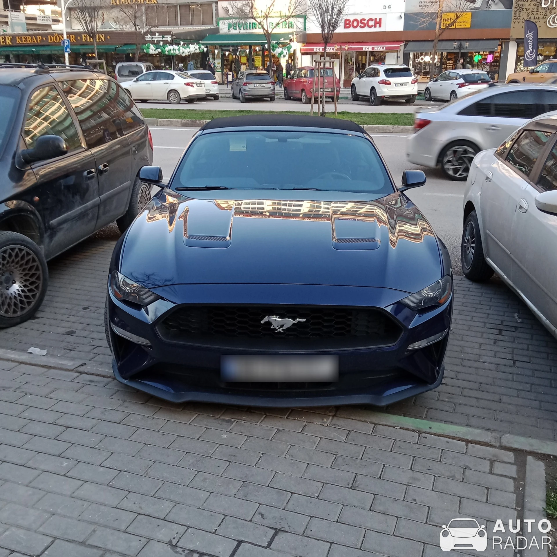Ford Mustang 2.3 Ecoboost Convertible spotted in Ni̇lüfer, Türkiye