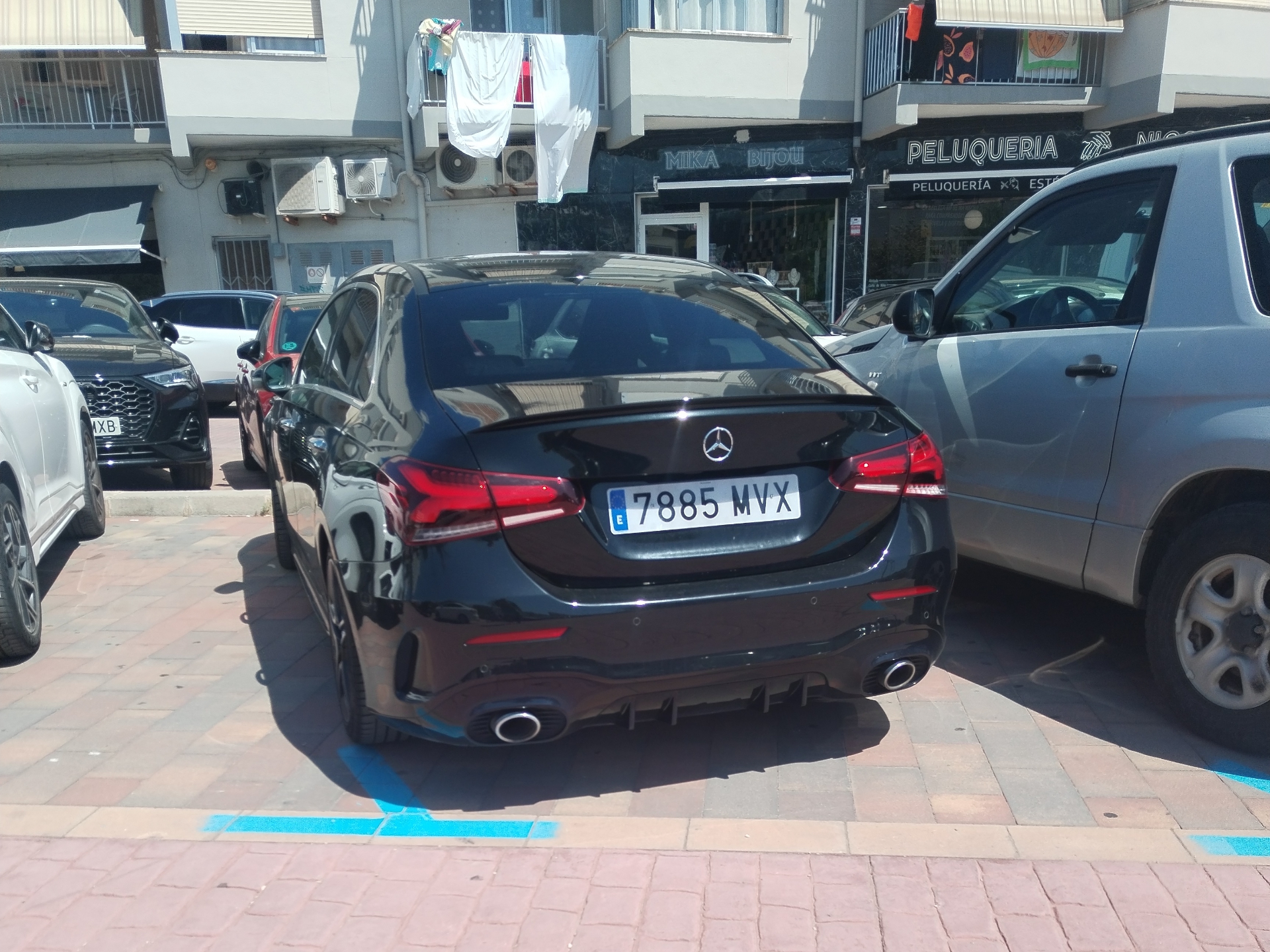 Mercedes-Benz A-Klasse Sedan V177