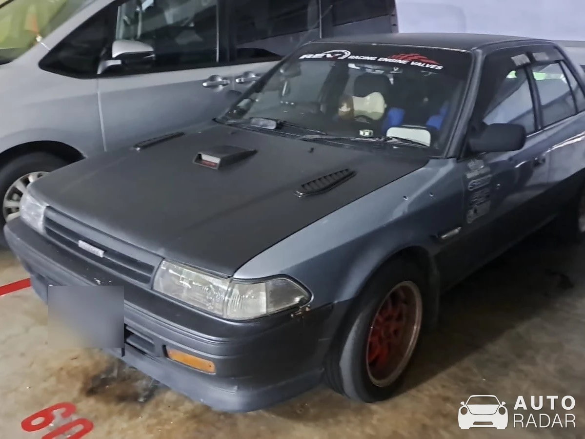 Toyota Corona RT40 spotted in Singapore