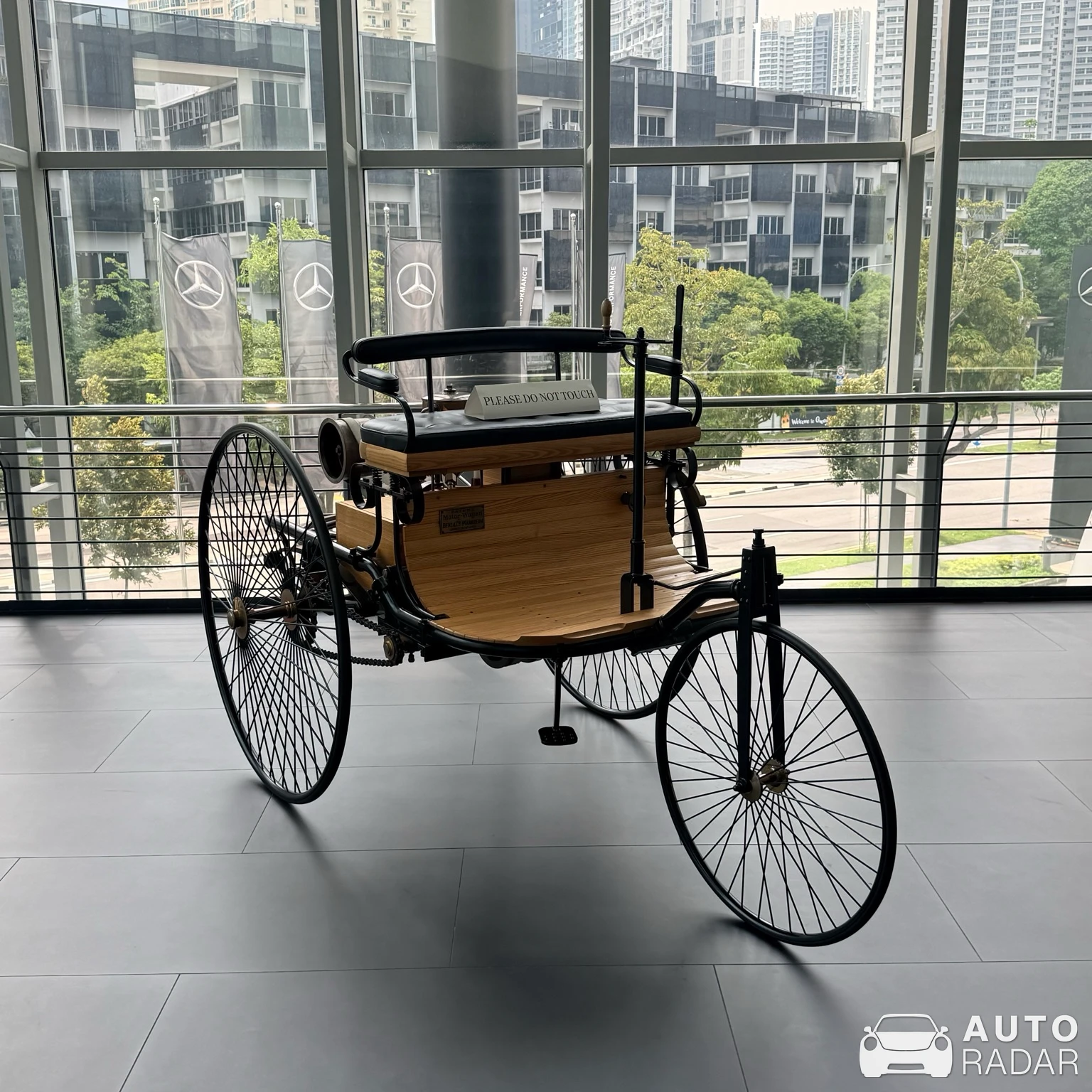 Mercedes Patent-Motorwagen spotted in Singapore