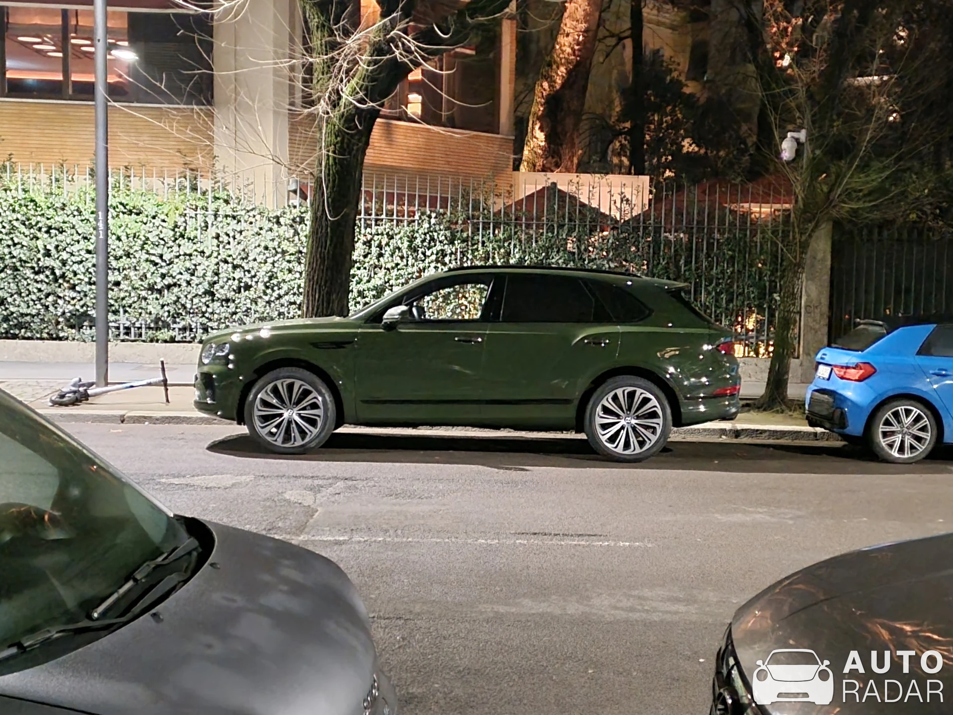 Bentley Bentayga V8 spotted in Milano, Italy