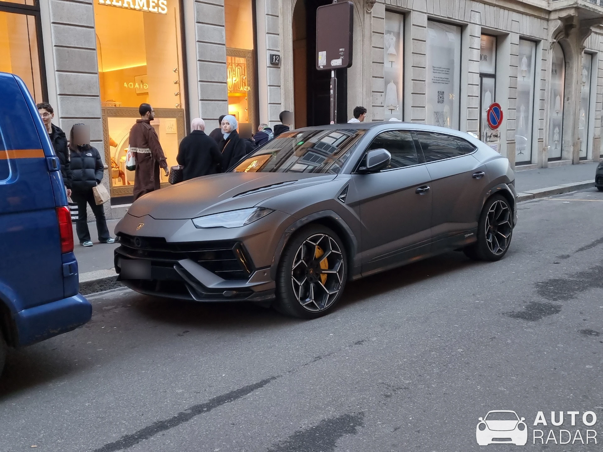 Lamborghini Urus Performante spotted in Milano, Italy