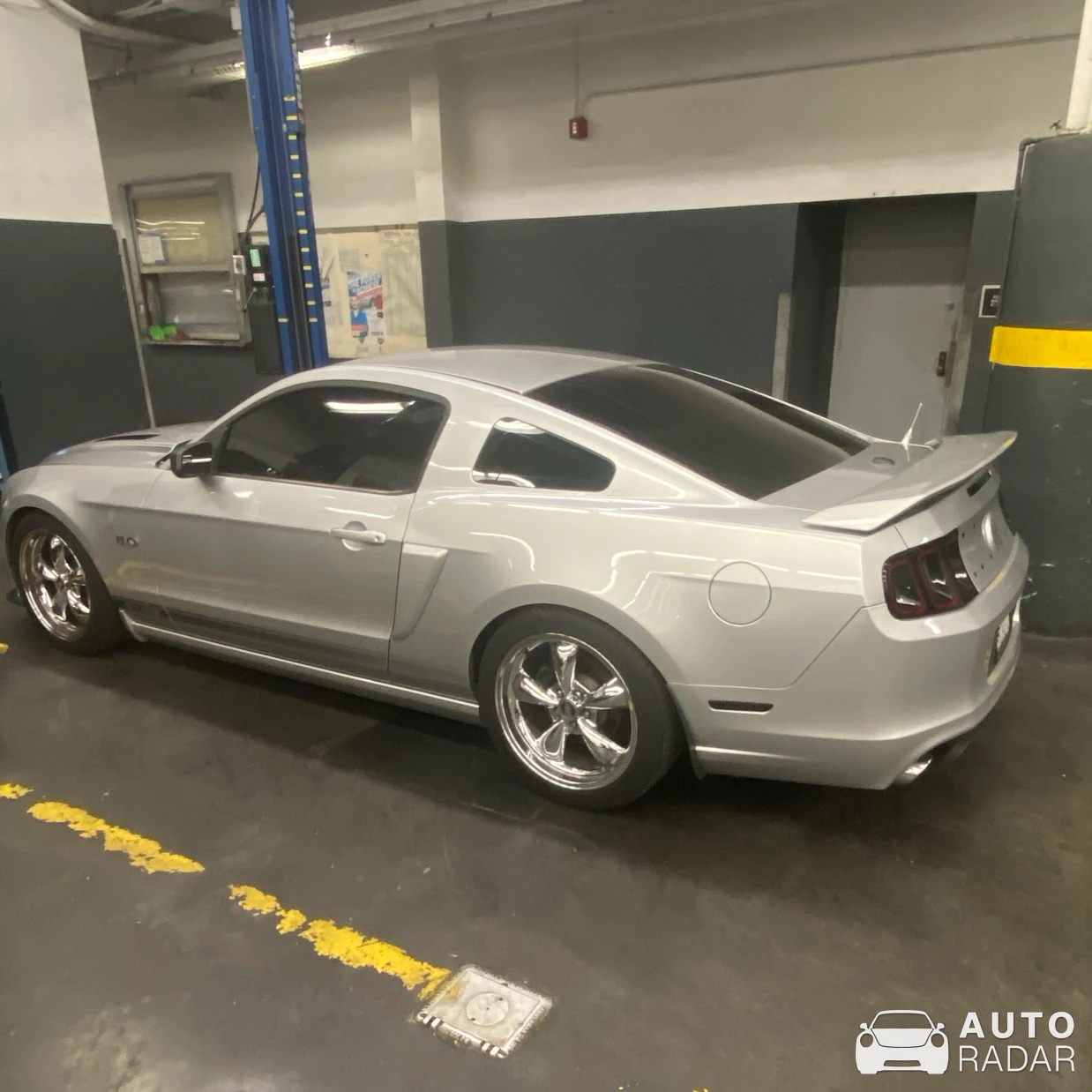 Ford Mustang GT California Special 2008 spotted in Los Angeles