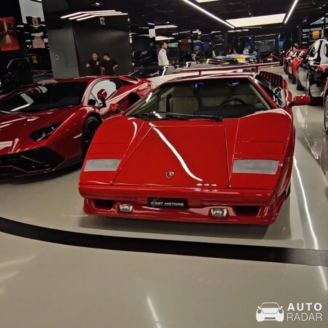 Lamborghini Countach 25th Anniversary spotted in Dubai, United Arab Emirates