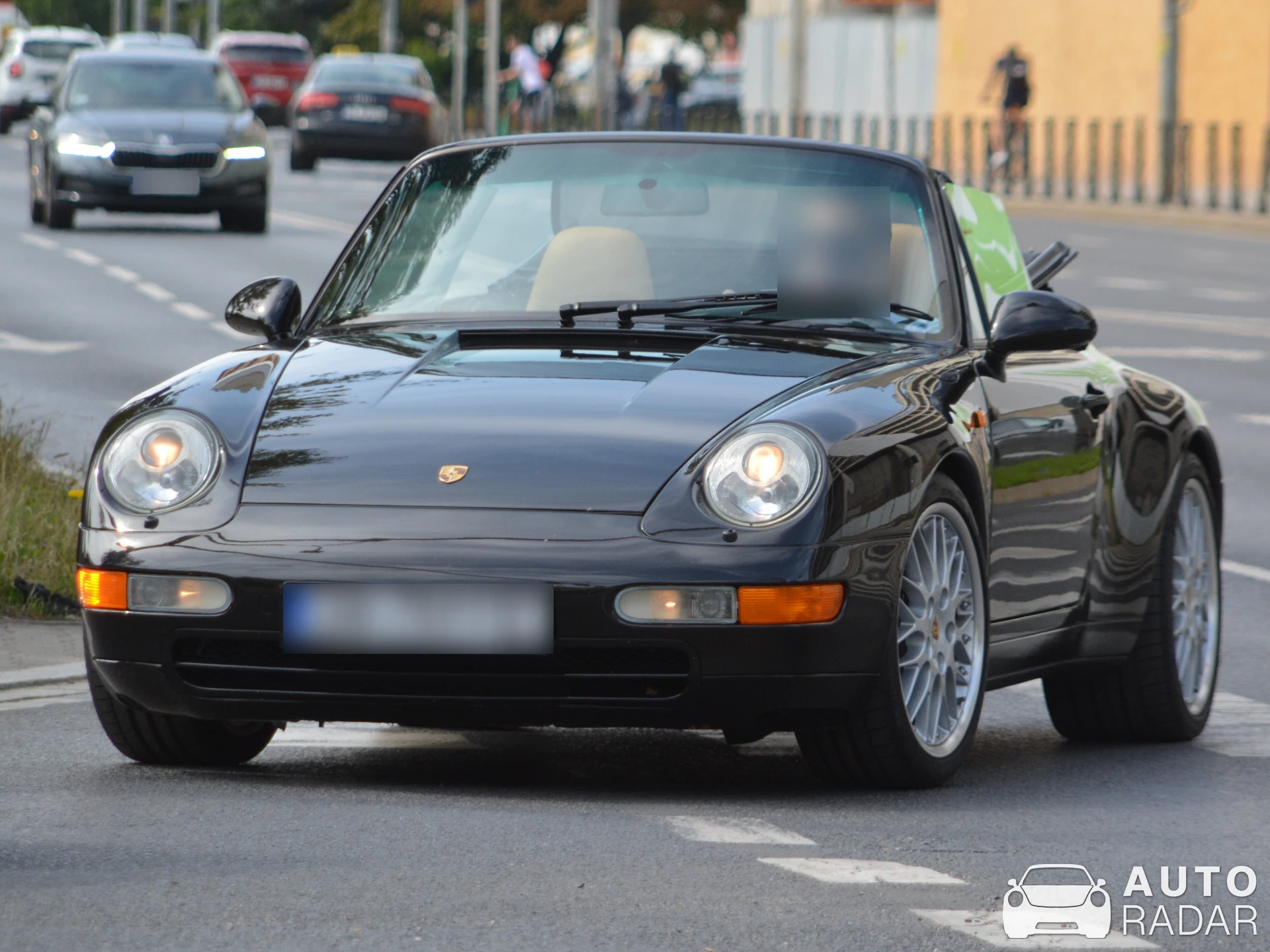 Porsche 993 Carrera 4 Cabriolet spotted