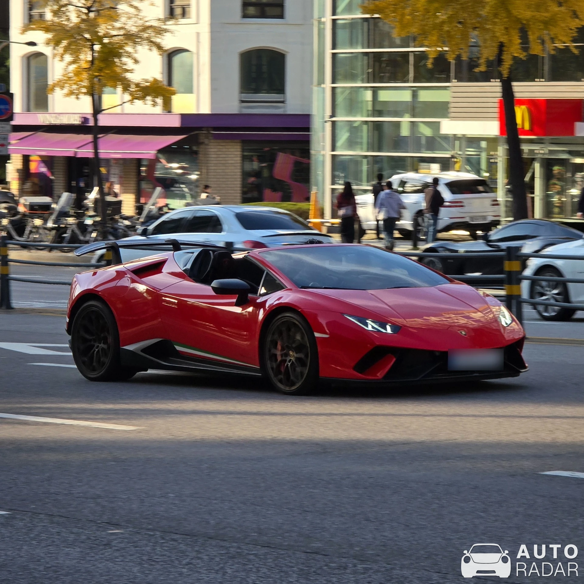 Lamborghini Huracán LP640-4 Performante Spyder spotted in 강남구, 대한민국