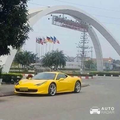 Ferrari 458 Italia spotted in Bình Xuyên, Việt Nam