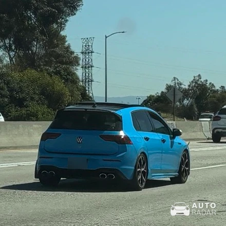 Volkswagen Golf VII R400 spotted in Los Angeles