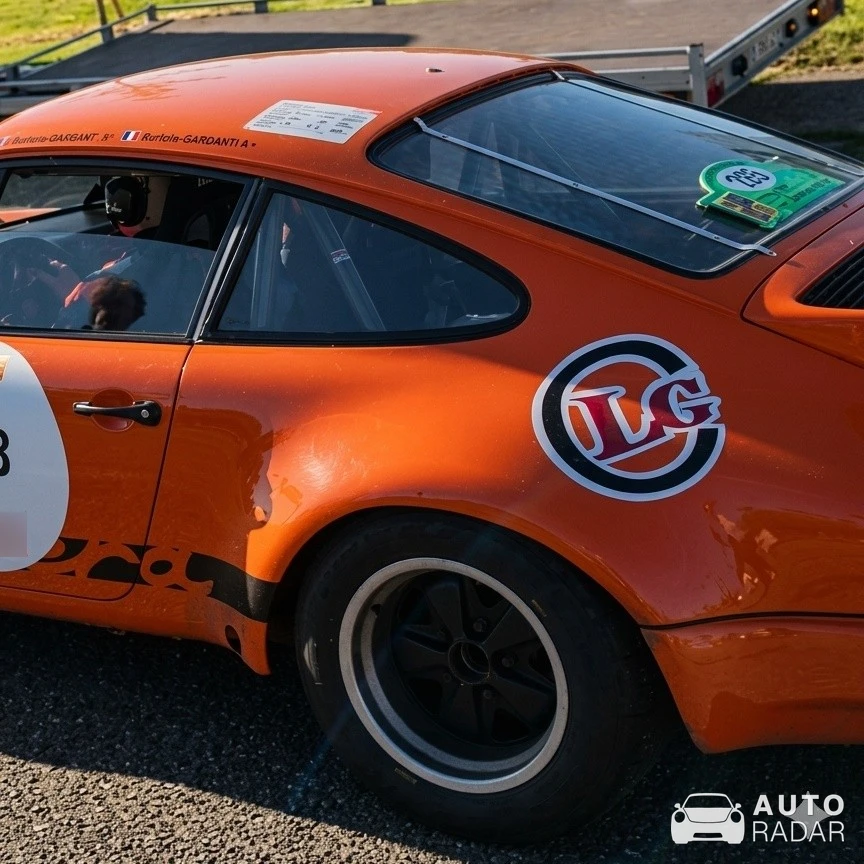 Porsche 911 Carrera RS 3.0 spotted in Blagnac