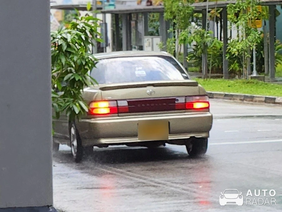 Toyota Corolla Levin AE111 spotted in Singapore