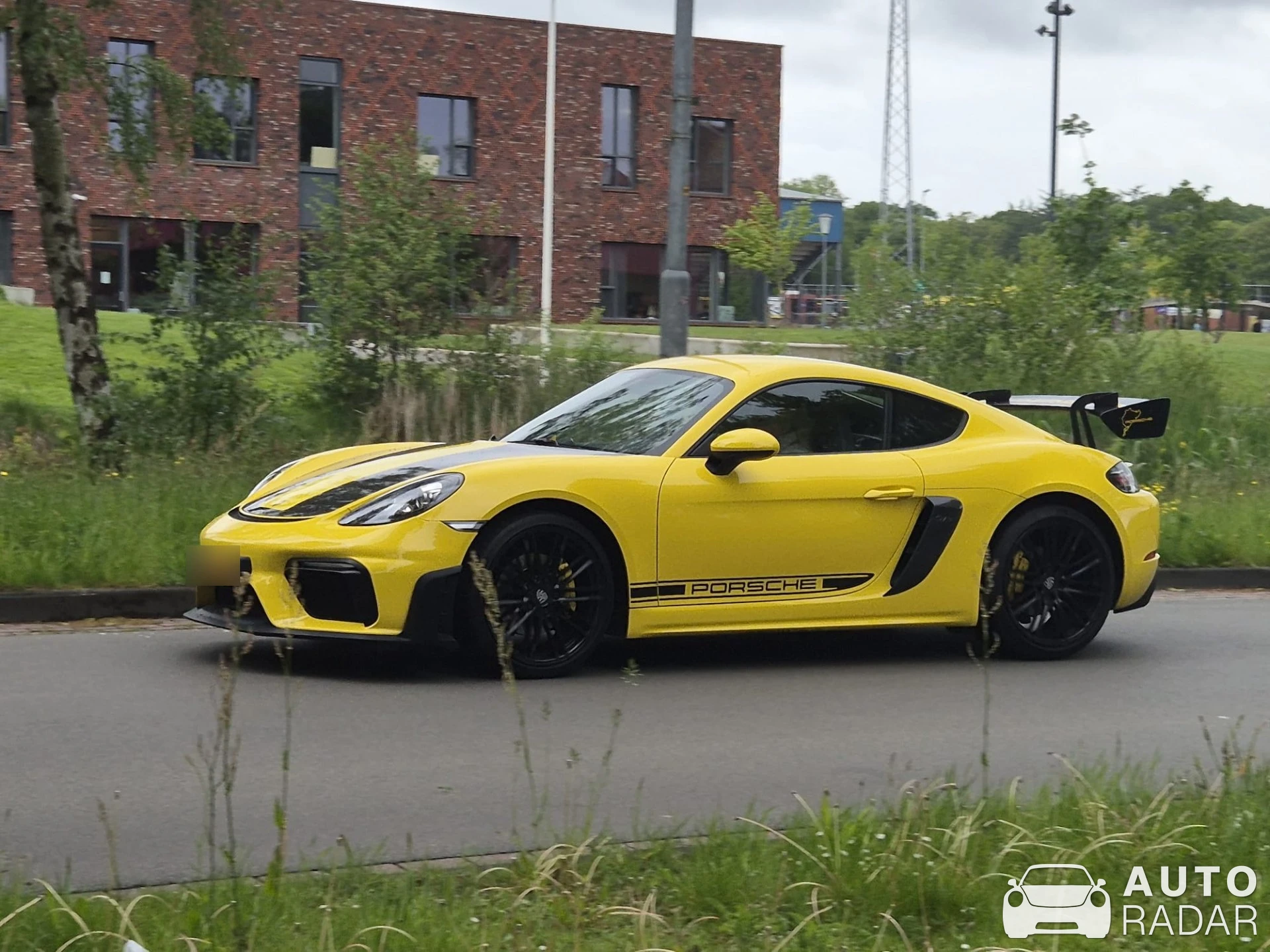 Porsche 718 Cayman GT4 RS spotted in Stadskanaal