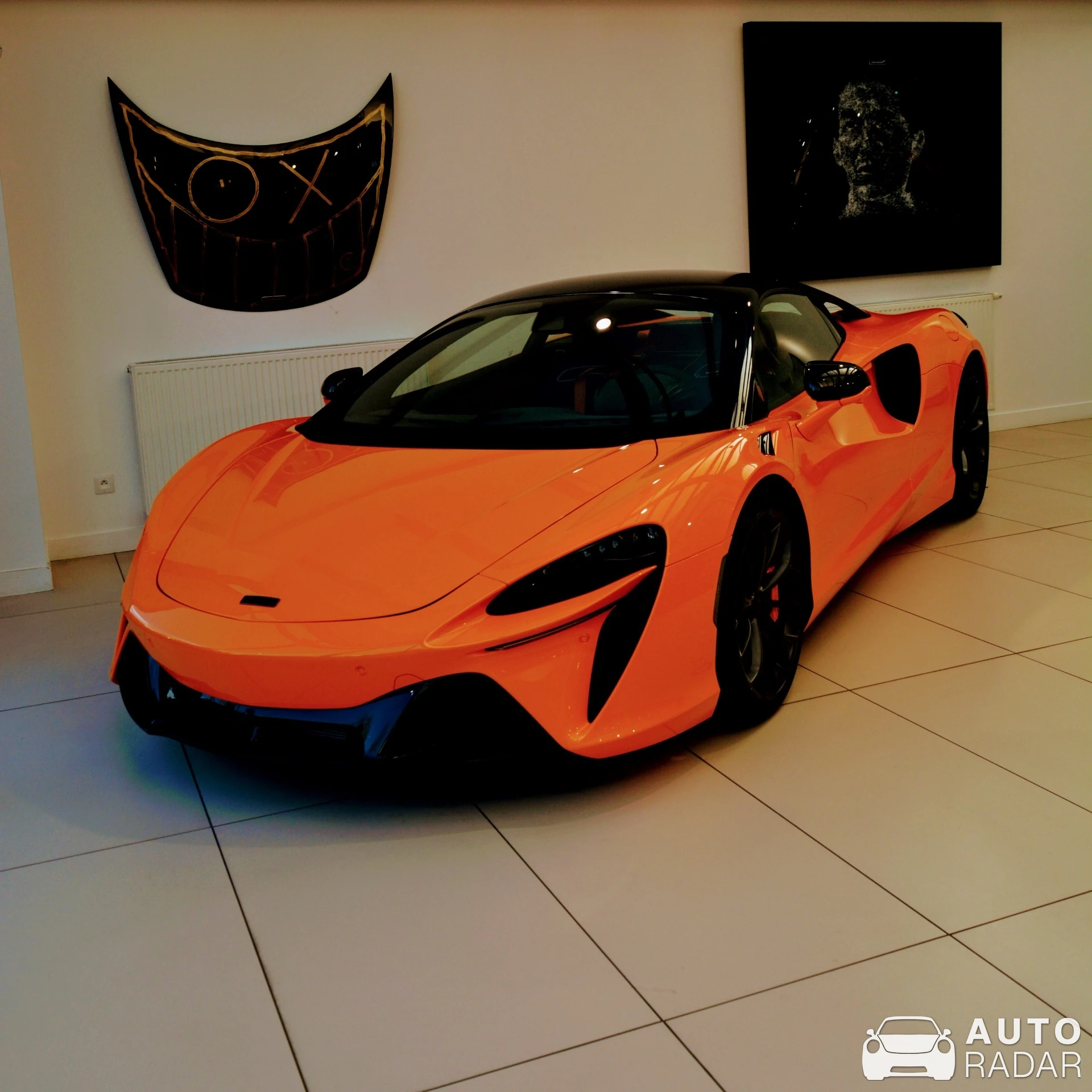 McLaren Artura spotted in Le Vésinet, France
