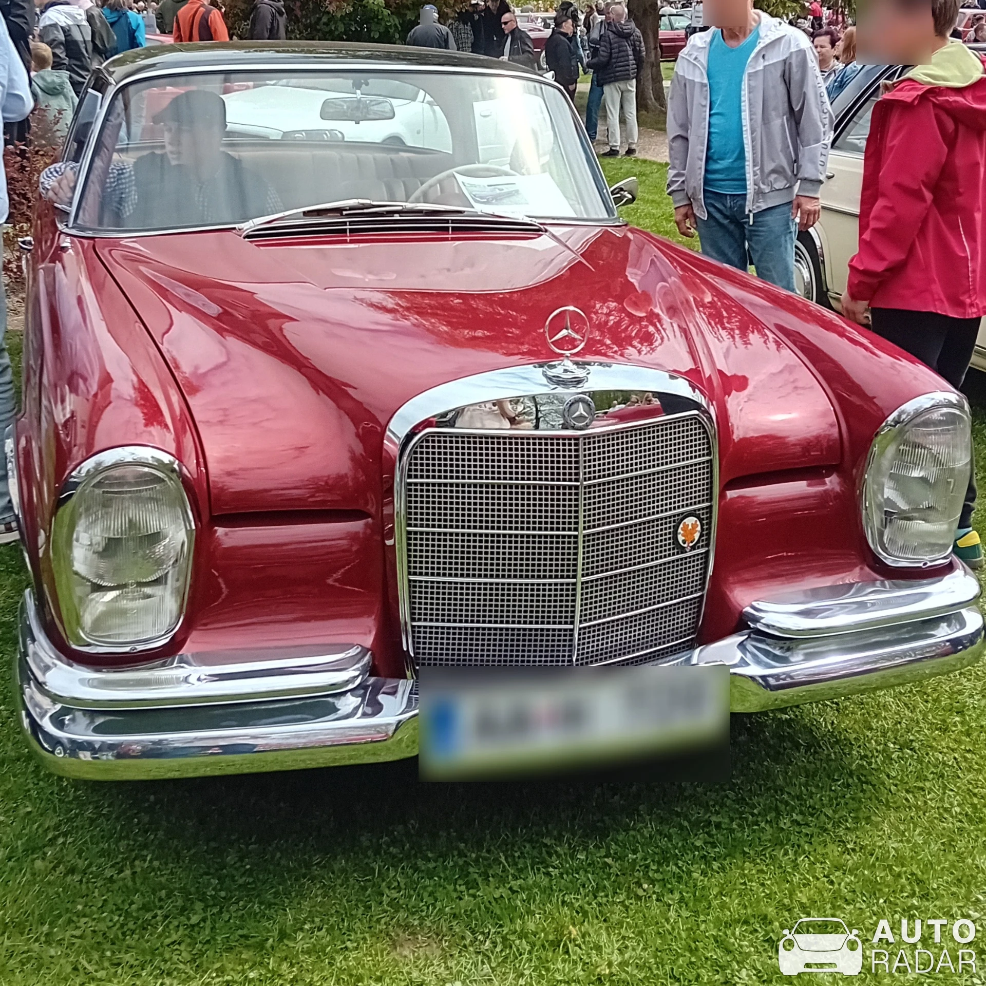 Mercedes-Benz W111 spotted in Gbeľany