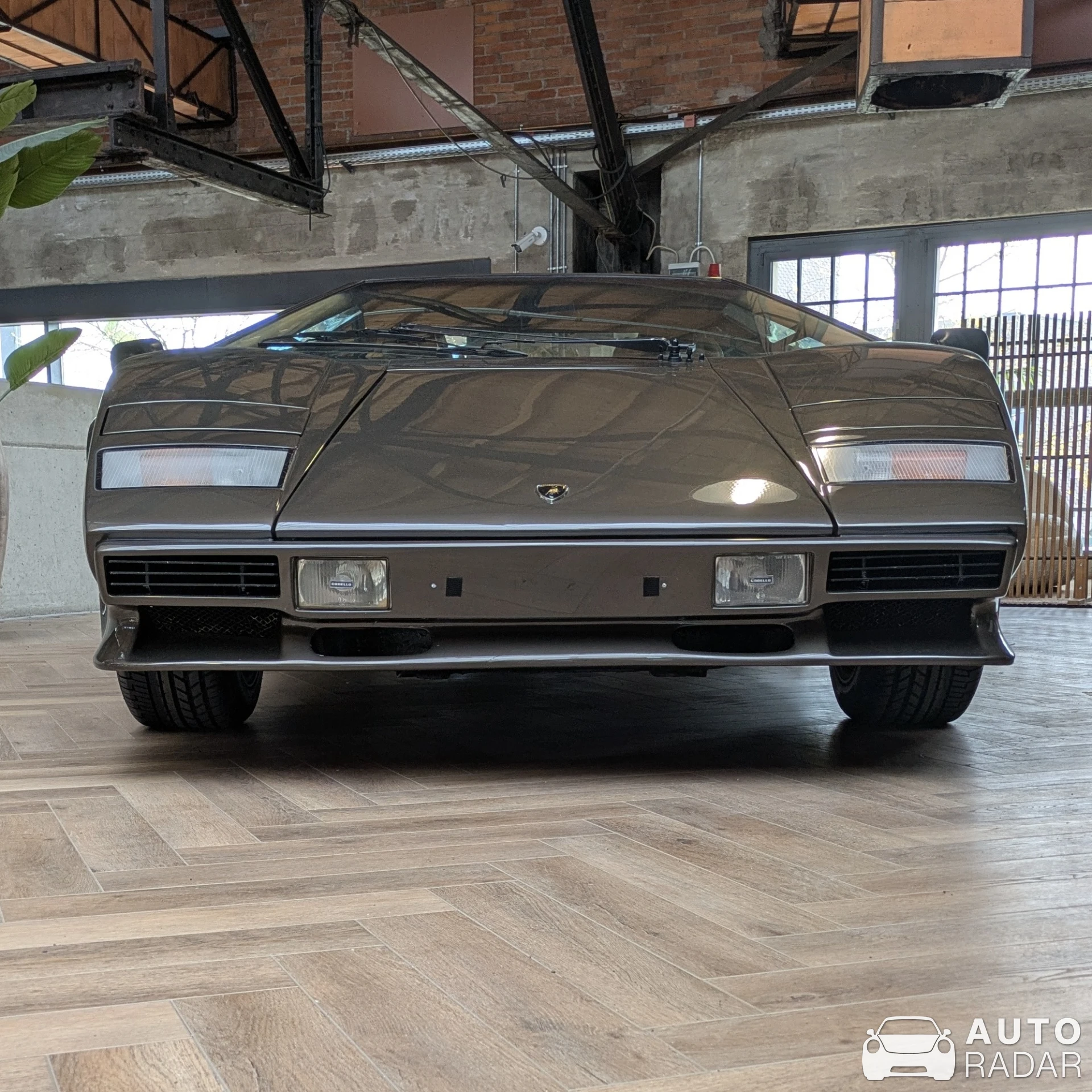 Lamborghini Countach LP400 S spotted in Düsseldorf